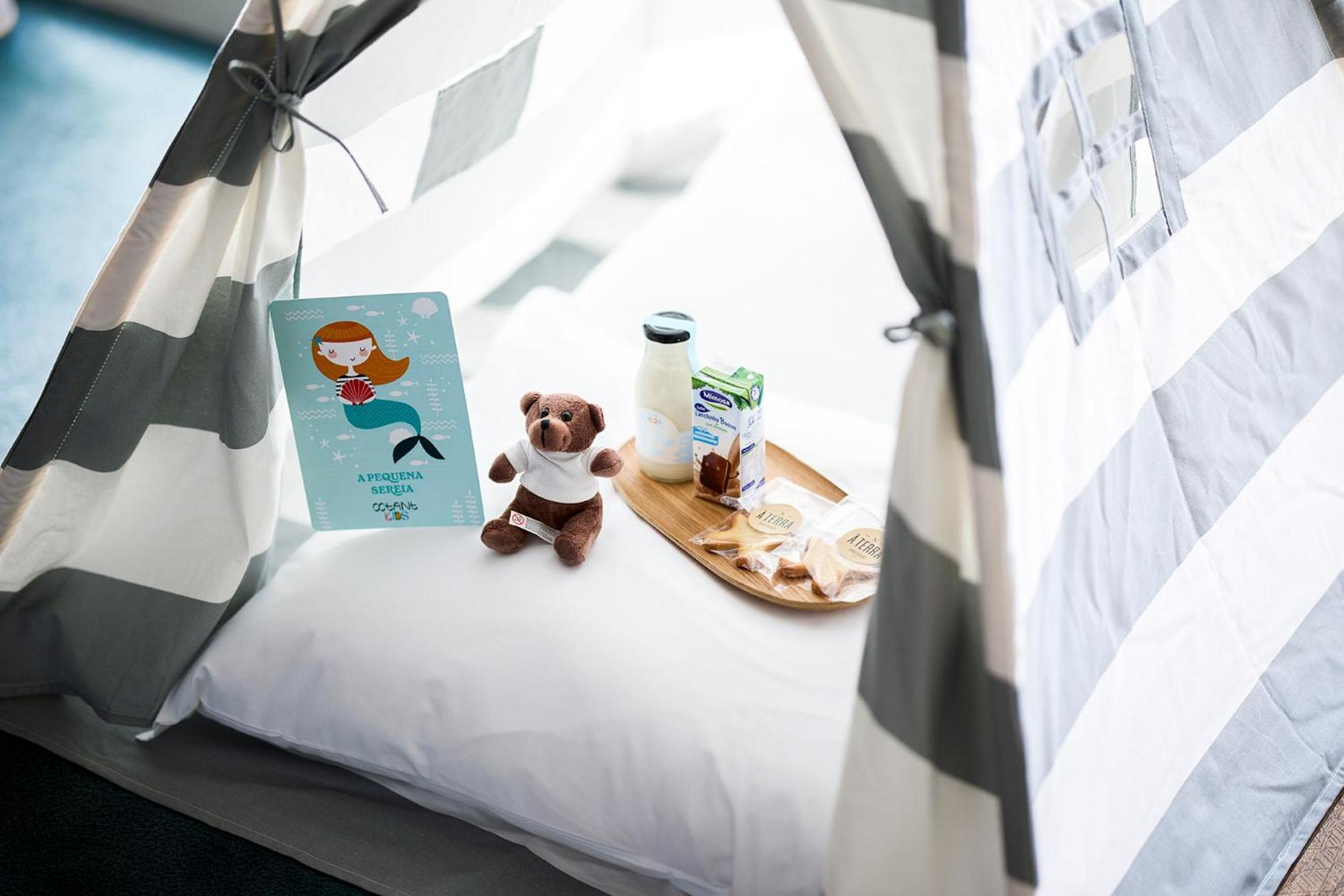 Octant Ponta Delgada Hotel Екстериор снимка The interior of a Baby Haven