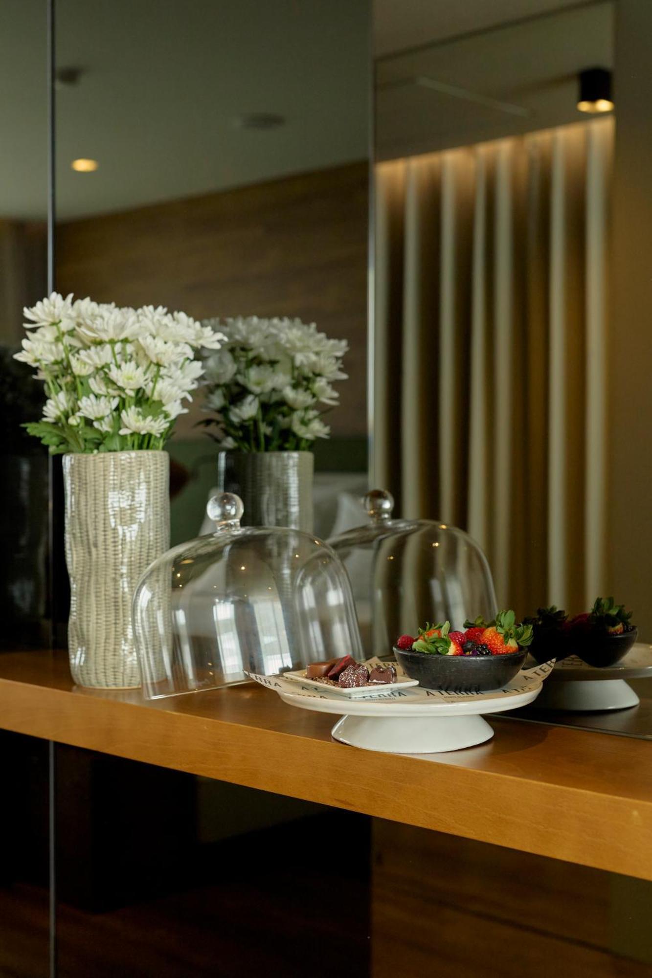 Octant Ponta Delgada Hotel Екстериор снимка A cake stand with a glass dome